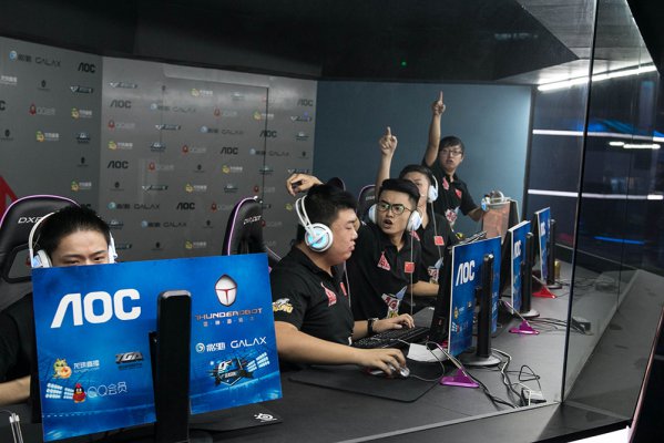 勇士依旧依 勇士依旧依