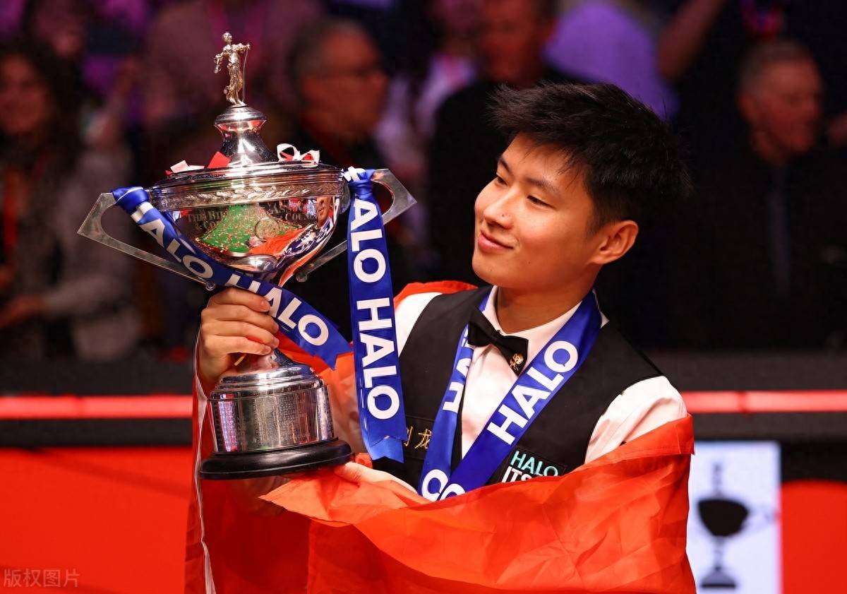 舞台上展现 舞台上展现